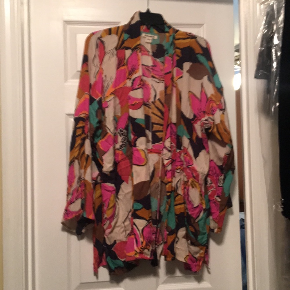 Billabong size s/m kimono.